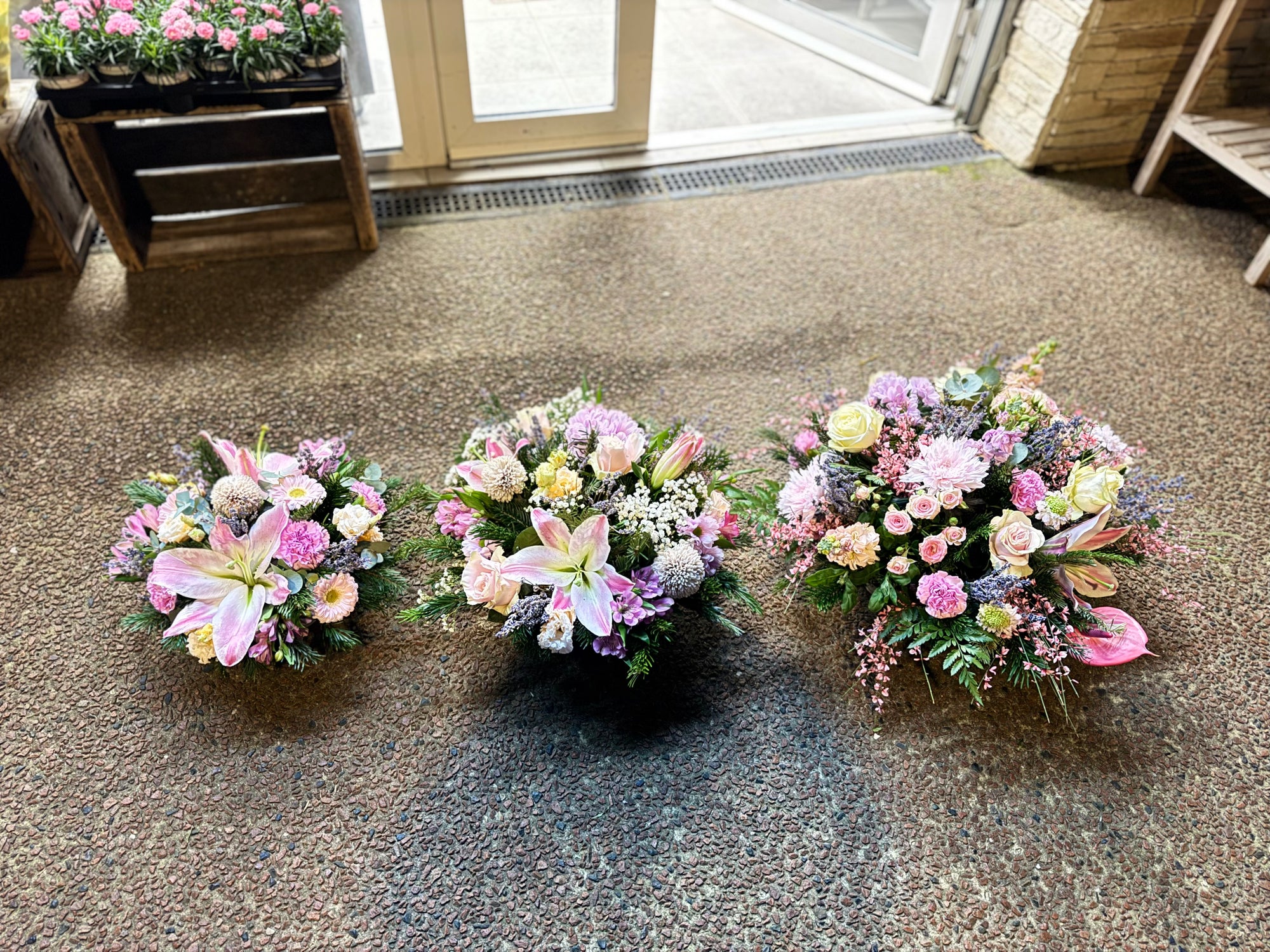 Panier de fleurs pastel