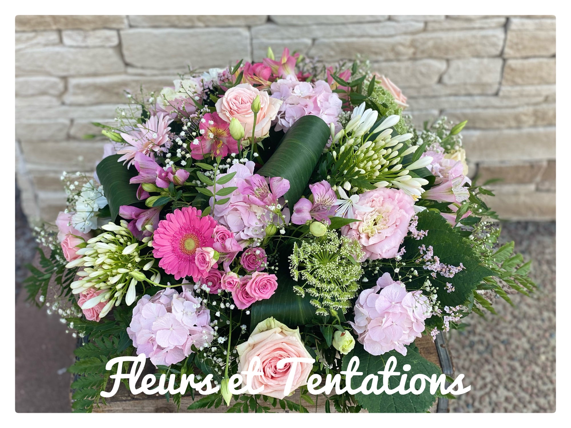 Panier de fleurs pastel