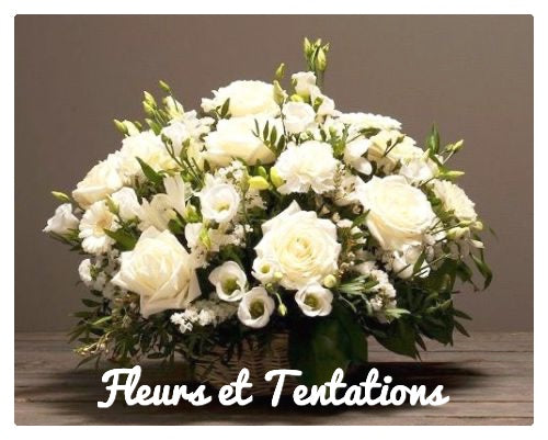 Panier de fleurs blanches